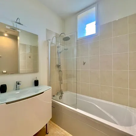 Le Domaine De La Source Charme Au Coeur Du Gard Apartment Uzes