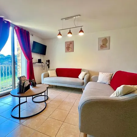 Domaine De La Source, Charme & Piscine A