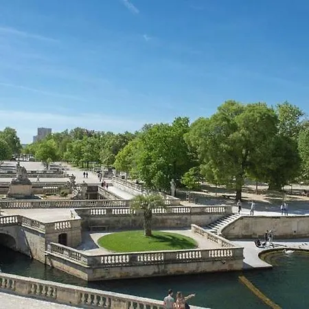 Apartment Domaine De La Source, Charme & Piscine A