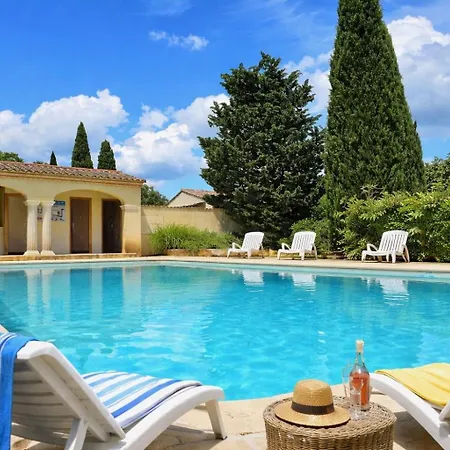 Domaine De La Source, Charme & Piscine A Apartment